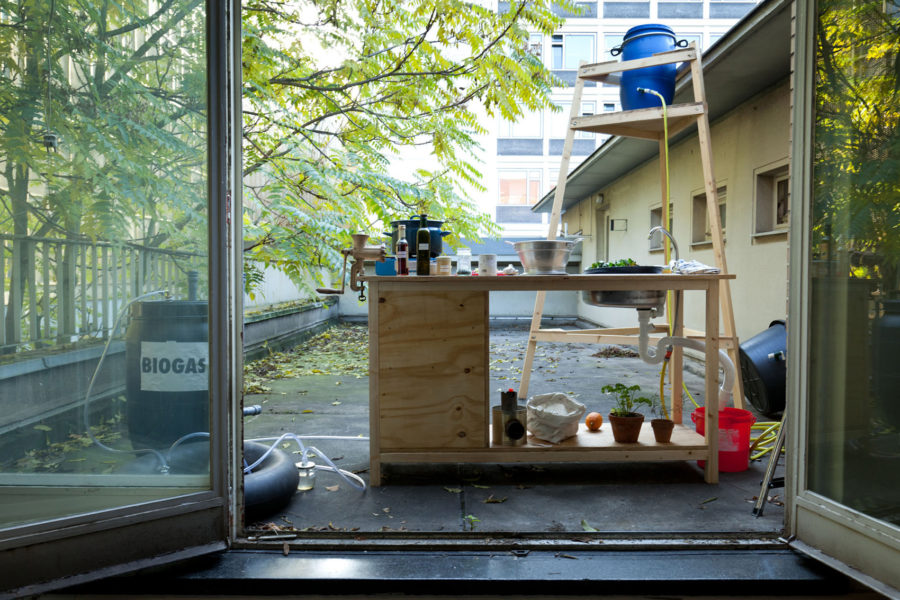 installation setup (photo: Sven Hagolani)